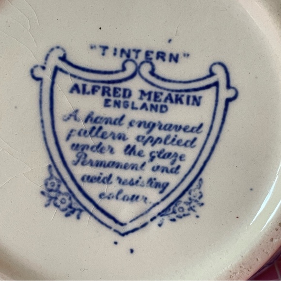 Alfred Meakin England Blue and Cream Creamer Pitcher Vintage - Picture 7 of 8